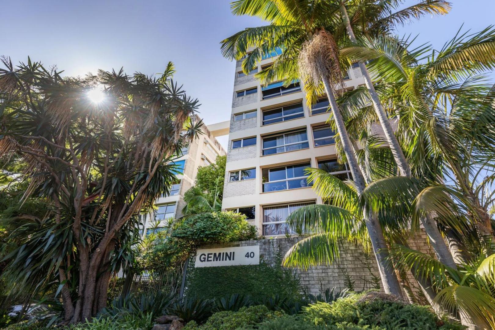 The Gem-executive Potts Point Harbourview Stunner *